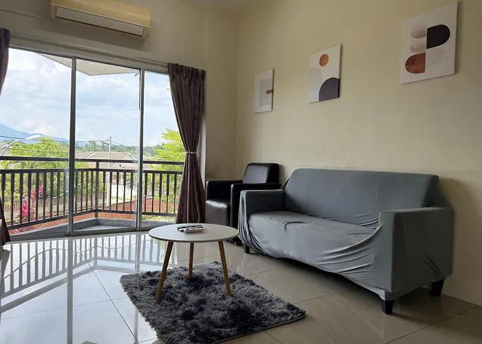 Bright Apartment In Klebang