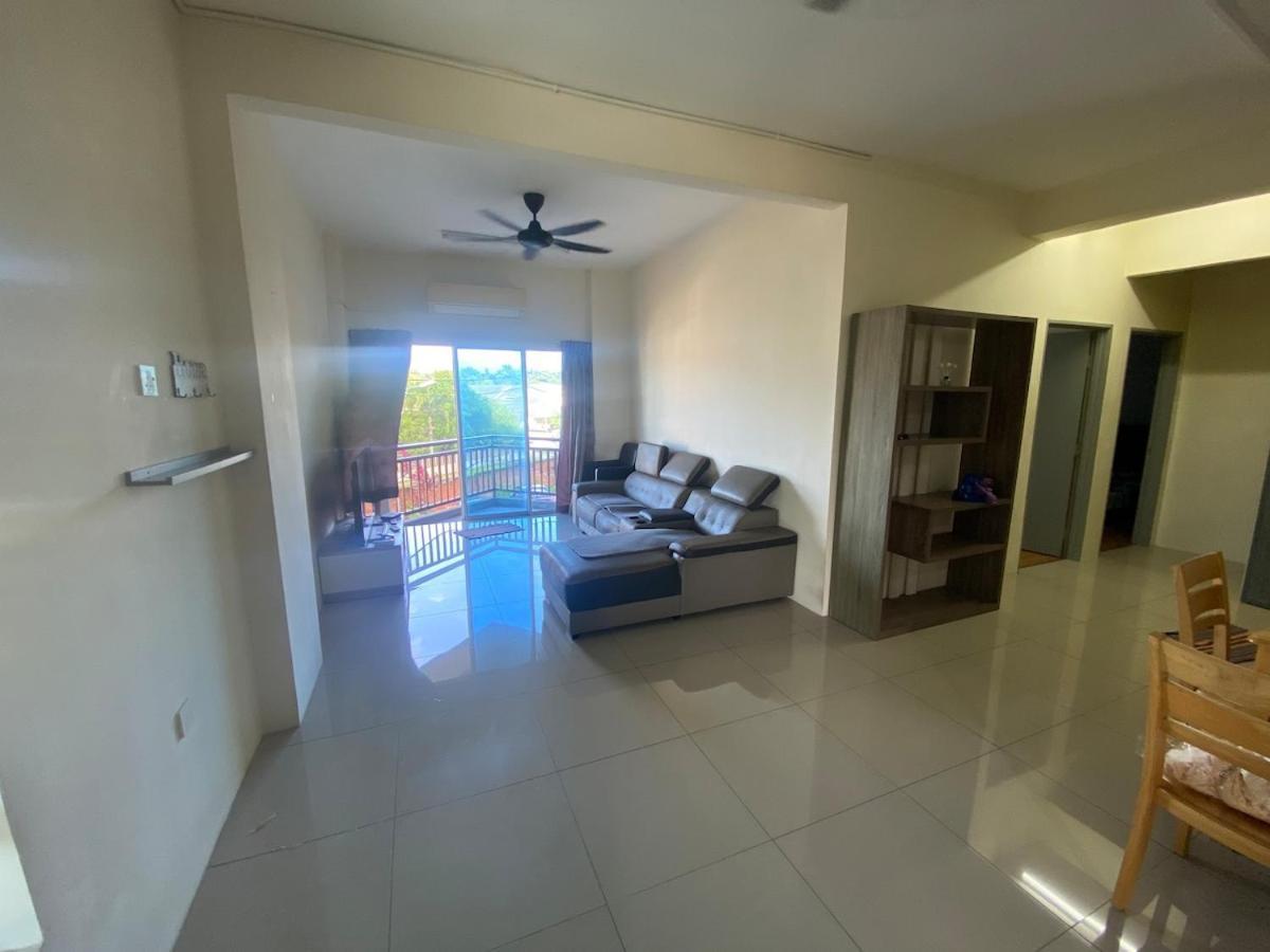 Apartment Bright In Klebang